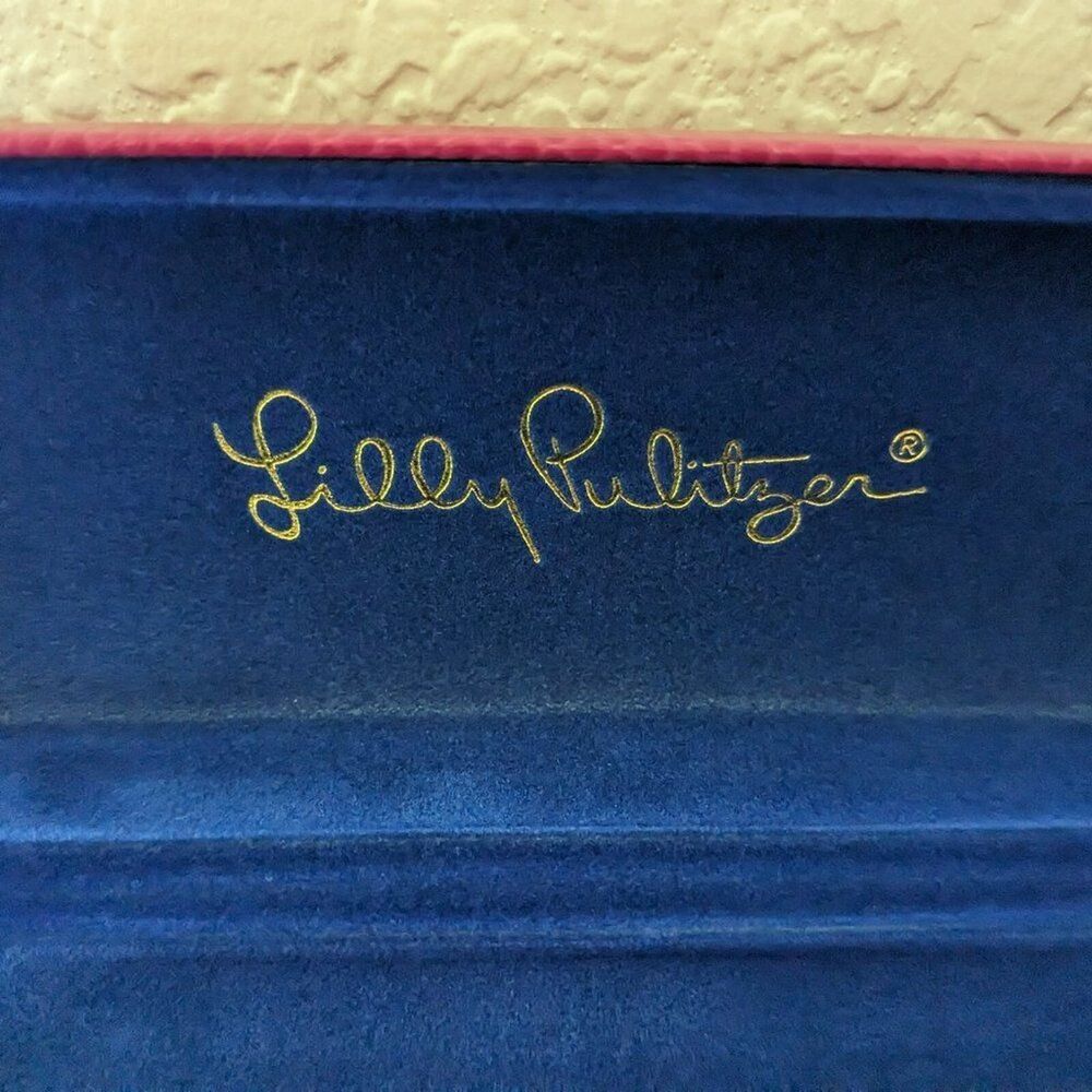 Lilly Pulitzer Hot Pink Clam Shell Sunglass Case - CASE ONLY - Blue Interior - Picture 7 of 7